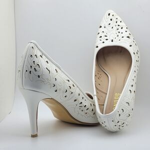 MONROE & MAIN Slip-On 3" High Heel Shoes Size 9.5W White Gold